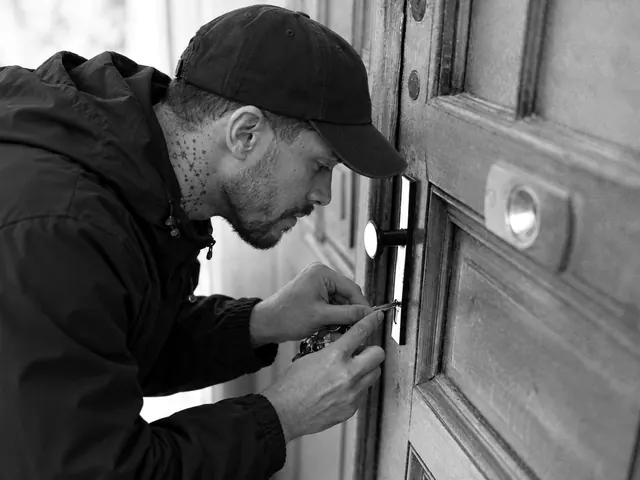 Fast Locksmith technician at work in Vancouver