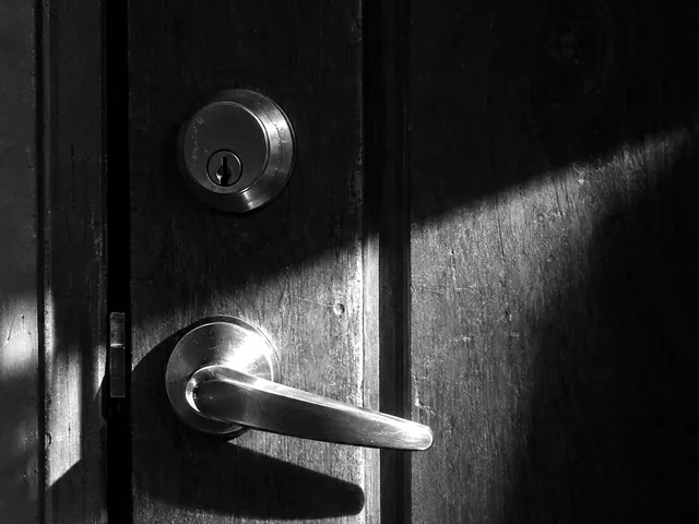 Fast Locksmith technician at work in Vancouver