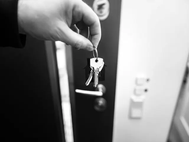 Fast Locksmith technician at work in Vancouver
